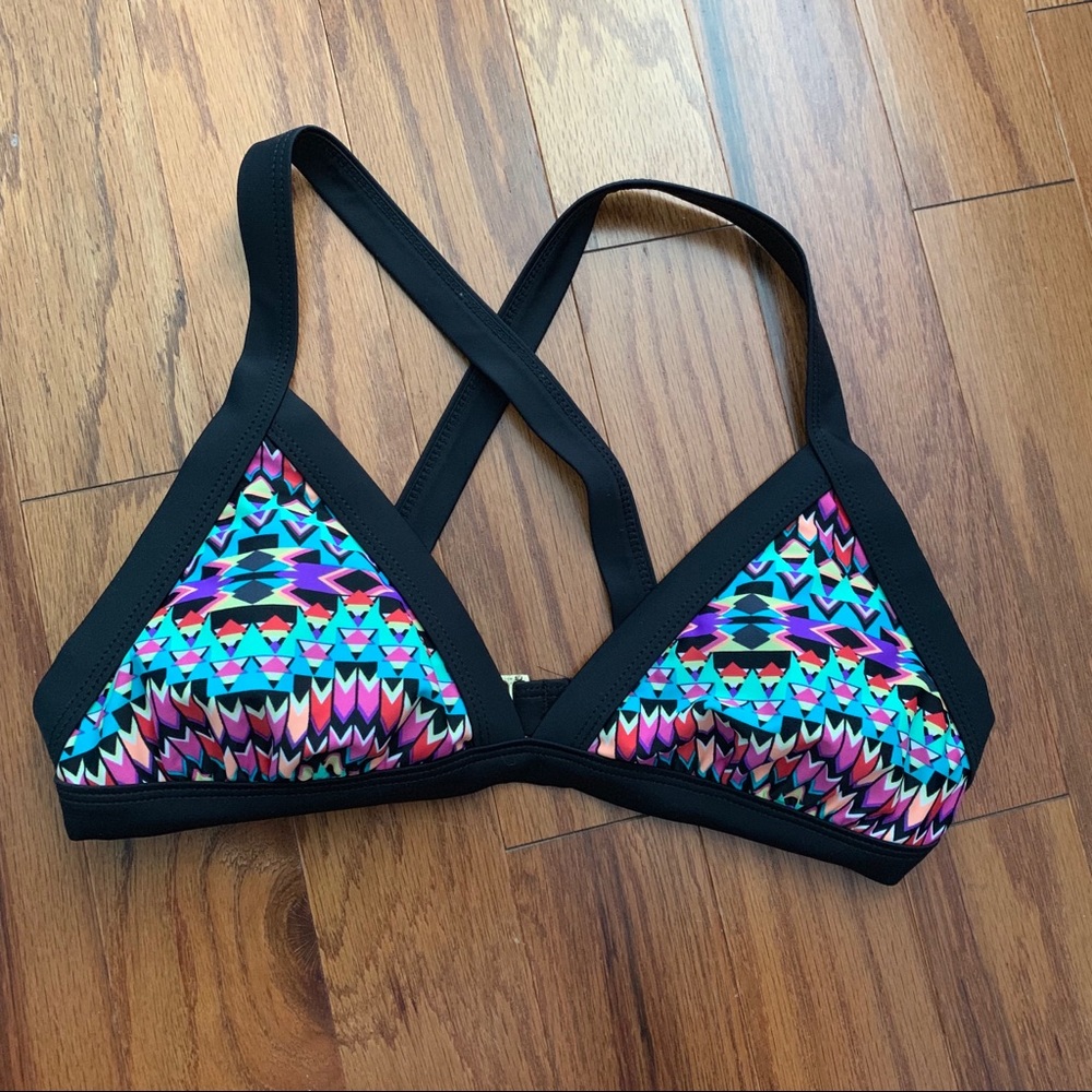 Geometric swimsuit top size M